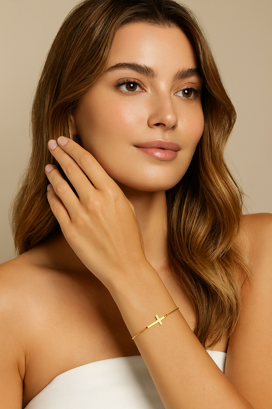 Pulsera Cruz Ajustable – Acero Inoxidable con Cadena Paperclip