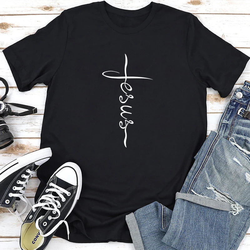 Camiseta “Cruz de Fe” – Estilo Urbano con Mensaje Espiritual